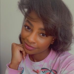 Meet your Posher, Brittney